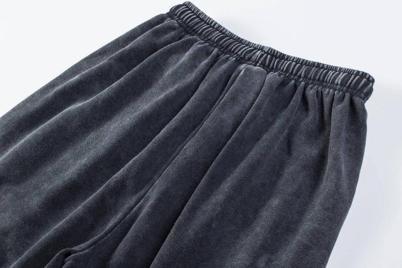 W2232#P150💰 Stone Stone Black Warrior Small Label Compass Washed and Distressed Drawstring Terry High Street Long Sweatpants for Men and Women Fashionable 🛒This item can be worn by both men and women. The texture is very good and it looks great on the upper body. It can be worn on the high street for casual wear. It looks slim and looks good in photos📷 Color: Washed Black Size: M L XL XXL